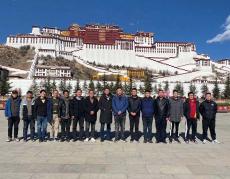 西藏污水处理厂员工合影